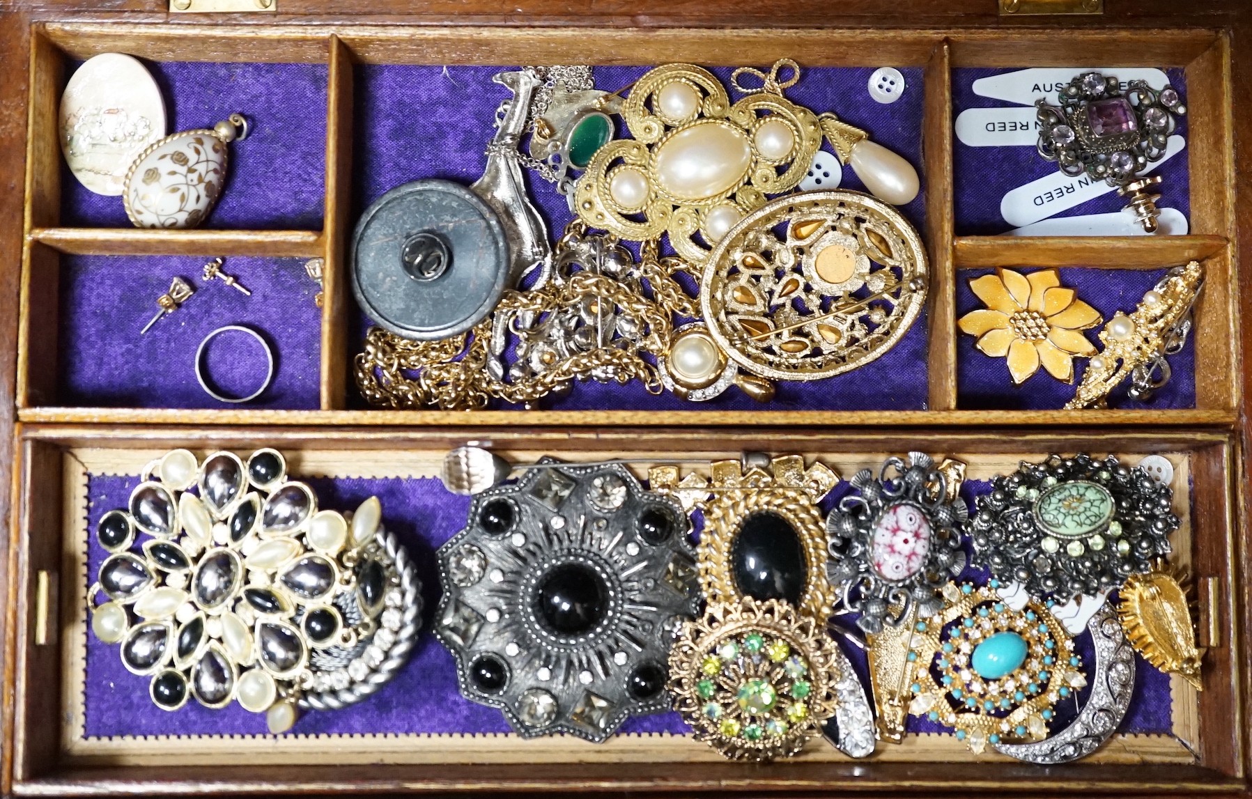 Assorted costume jewellery and wrist watches.